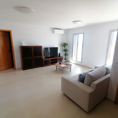 Lovely Tejo דירה